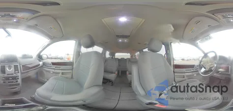 2010 Chrysler Town & Country Touring из США, поврежденный, VIN 2A4RR5D13AR151607